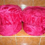 Ottomans rose vif avec leurs propres mains