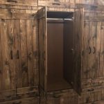 Armoire en bois de style loft