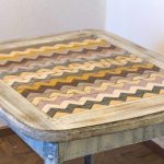 Table antique en bois avec leurs propres mains