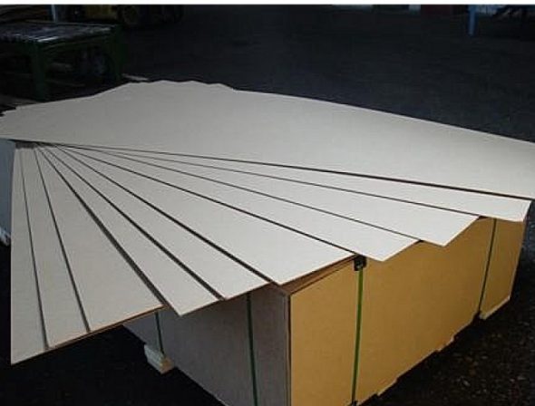 Panneau de fibres de bois pour armoire
