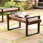 Vous pouvez fabriquer n'importe quel meuble de jardin avec vos propres mains à partir d'un tuyau profilé.