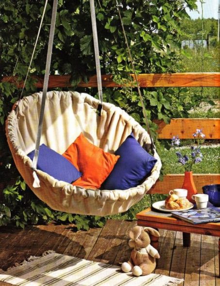 Hamac chaise sur un cadre rigide