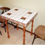 Table carrée à la main pour salle à manger