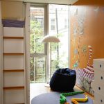 Pouf doux dans la chambre des enfants