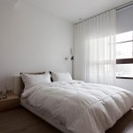 Schlafzimmer in Weiß im Minimalismusstil