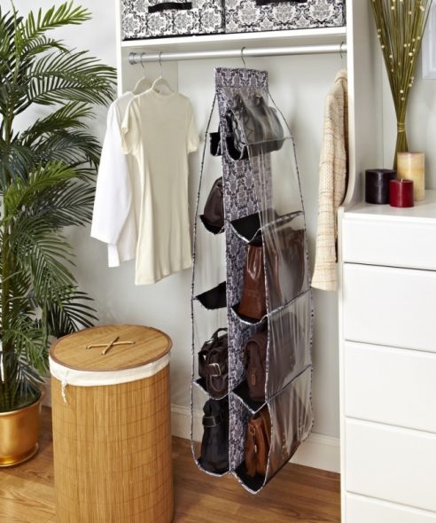 Supports spéciaux pour suspendre les sacs