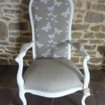 La possibilité de restaurer une chaise douce de vos propres mains