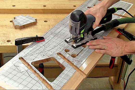 Découper le contour intérieur du flanc