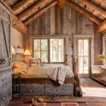 Les caisses en bois pour le lit seront l'accord final