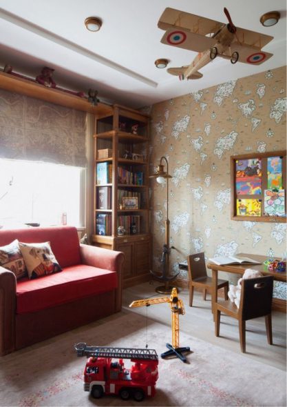 Canapé dans la chambre du garçon