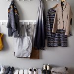 Étagère intéressante pour les chaussures fixées au mur
