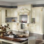 Mobilier de cuisine classique avec un agencement d'angle