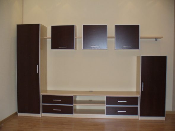 Ensemble de meubles en bois aggloméré