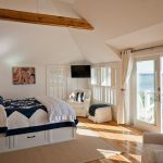 Lit à tiroirs, assorti à la couleur de l'intérieur