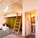 Faire des lits sous le plafond à l'intérieur