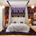 Décoration de chambre dans les tons blanc et lilas