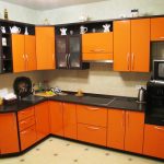 Cuisine en plastique orange