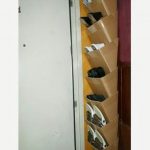 Etagère suspendue pour chaussures en carton