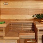 Étagères dans le hammam en bois avec leurs propres mains