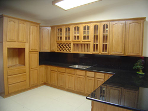 Meubles de cuisine en pin