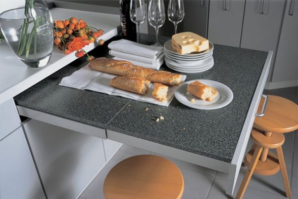 Table à manger rétractable