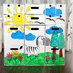 Commode en carton blanc avec dessins pour enfants