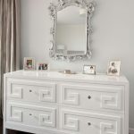 Coiffeuse blanche avec tiroirs