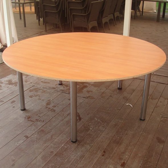 Grande table en aggloméré