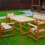 Mobilier de pays en bambou