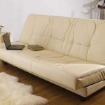 Livre canapé beige