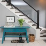 Console bleue pour le couloir