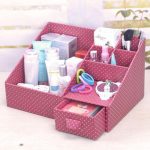 Commode-organiseur en carton pour produits cosmétiques