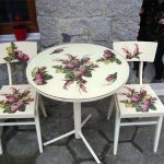 Set - tavolo e sedie dopo il restauro del decoupage