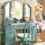 Belle coiffeuse de couleur turquoise