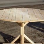 Table ronde pour tonnelle