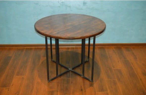 Table en bois et métal