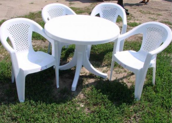 Table en plastique