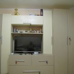 Armoire dans le salon avec leurs propres mains