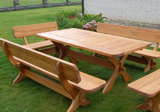 Table et bancs