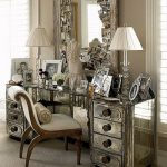Coiffeuse avec éléments décoratifs