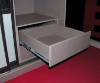 Boîte de carton gris