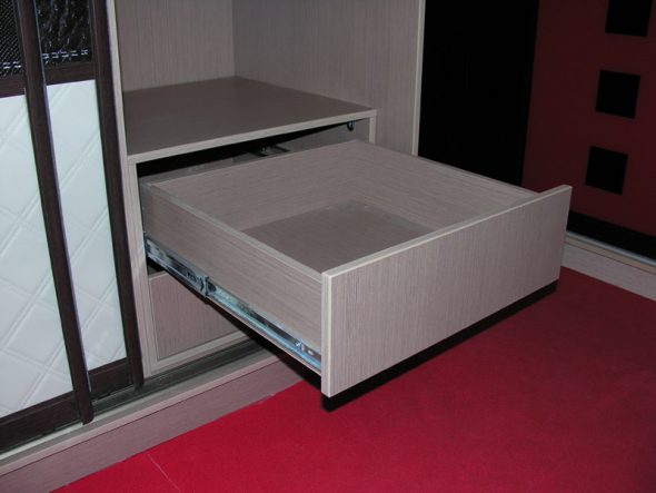 Boîte de carton gris