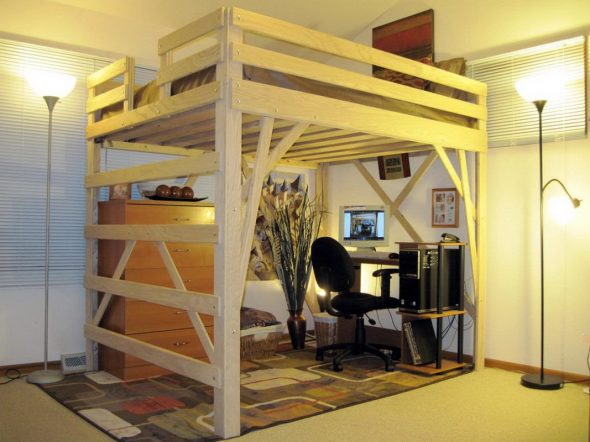 Lit mezzanine