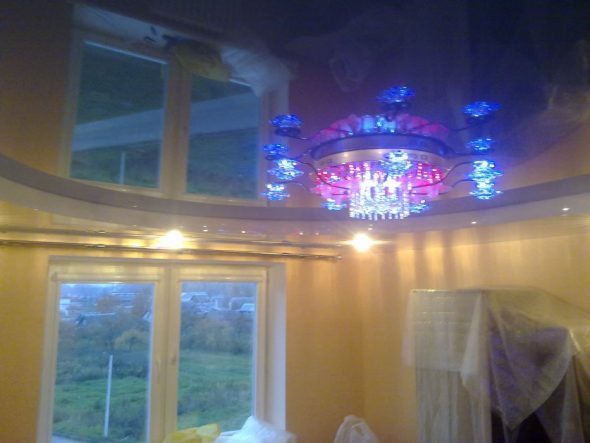 Plafond miroir brillant