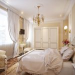 Couverture en satin blanc comme neige pour une chambre classique