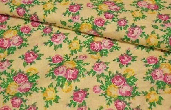 Roses roses et jaunes