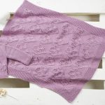 Couvre-lit pour bébé avec motif ajouré de couleur lilas