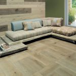 Canapé avec base en bois et sièges moelleux faites-le vous-même