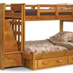 Lits à deux niveaux en bois pour enfants