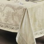 Mooi vintage tafelkleed voor eettafel